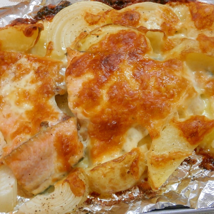 簡単おいしい 鮭とじゃがいものチーズ焼き レシピ 作り方 By なな1151 楽天レシピ